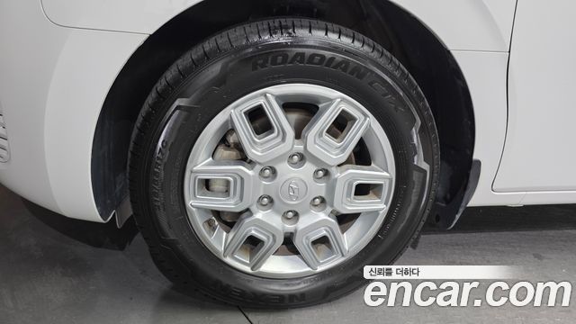 Hyundai Staria 2023 — photo 5
