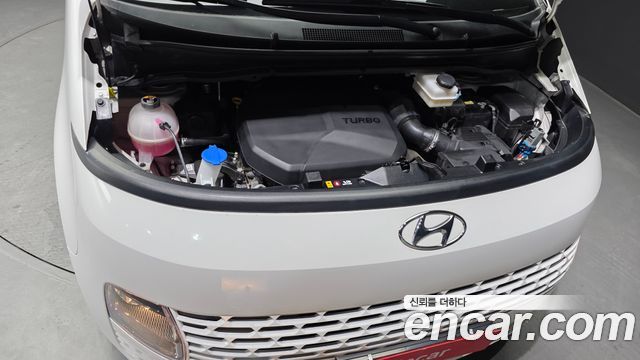 Hyundai Staria 2023 — photo 6
