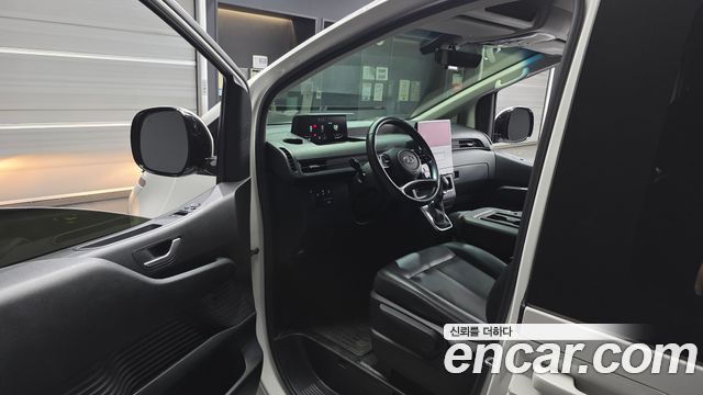 Hyundai Staria 2023 — photo 10