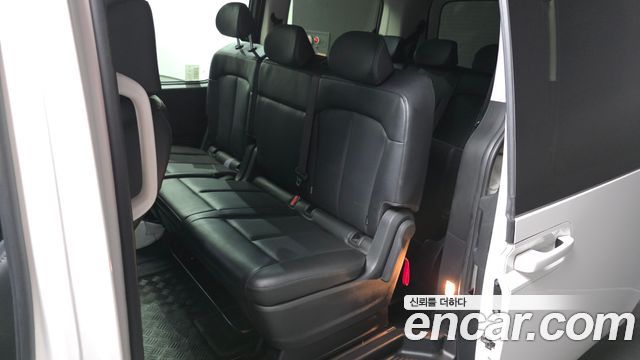Hyundai Staria 2023 — photo 11