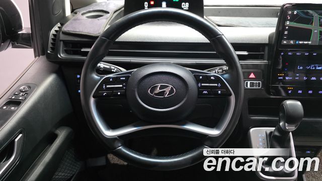 Hyundai Staria 2023 — photo 13