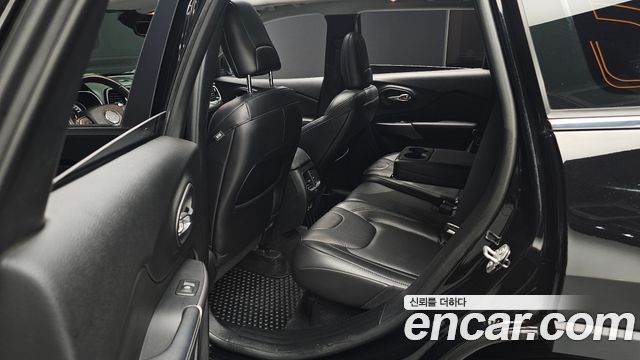 Jeep Cherokee 2021 — photo 18