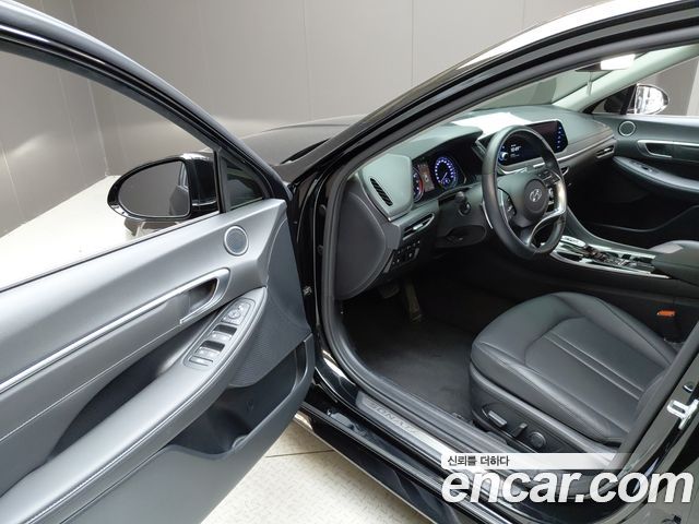 Hyundai Sonata 2022 — photo 13