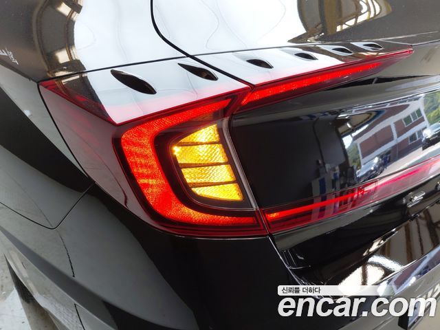 Hyundai Sonata 2022 — photo 9