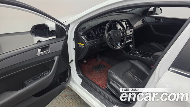 Hyundai Sonata 2018 — photo 13