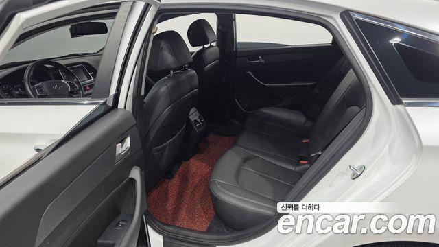 Hyundai Sonata 2018 — photo 18