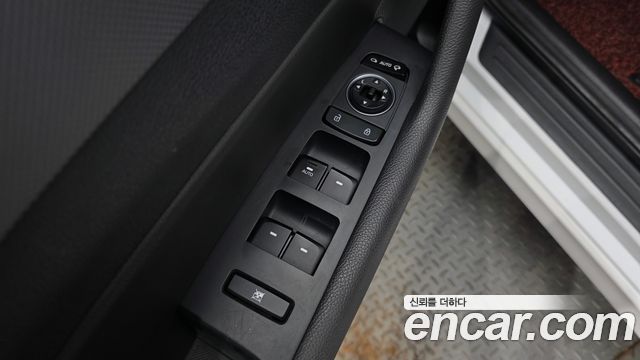 Hyundai Sonata 2018 — photo 25
