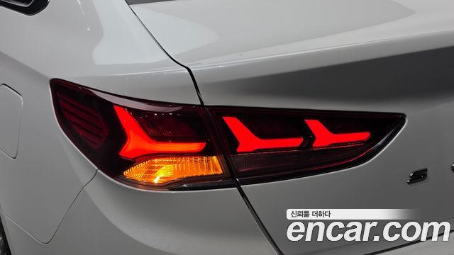 Hyundai Sonata 2018 — photo 9