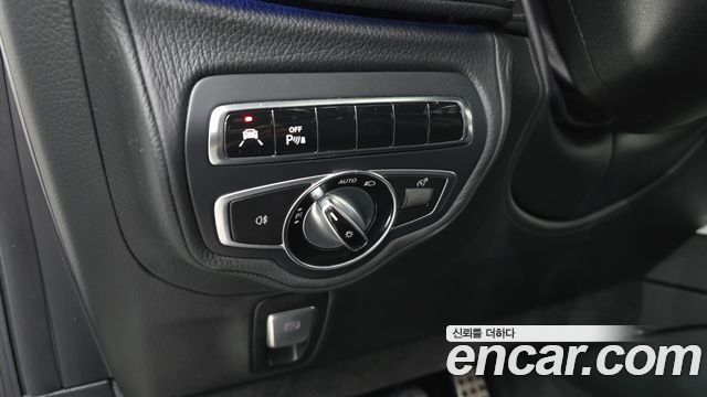 Mercedes-Benz G-Class 2020 — photo 26