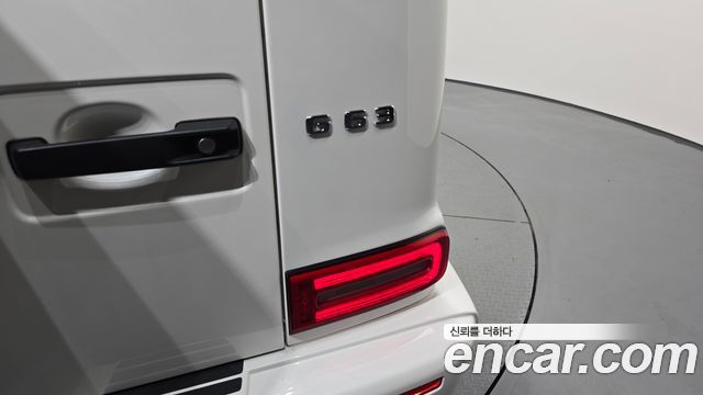 Mercedes-Benz G-Class 2020 — photo 9