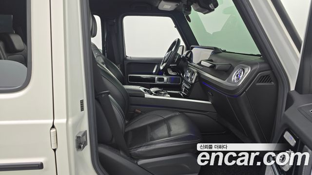 Mercedes-Benz G-Class 2020 — photo 16