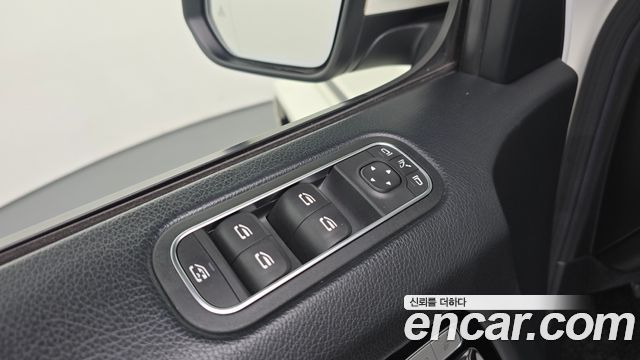 Mercedes-Benz G-Class 2020 — photo 28