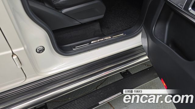 Mercedes-Benz G-Class 2020 — photo 29