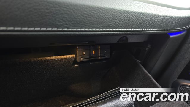 Mercedes-Benz G-Class 2020 — photo 34