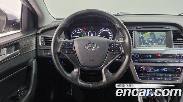 Hyundai Sonata 2015 — photo 13