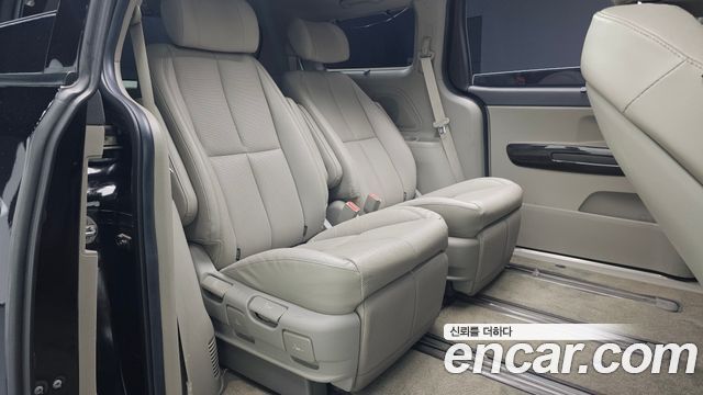 Kia Canival 2018 — photo 11