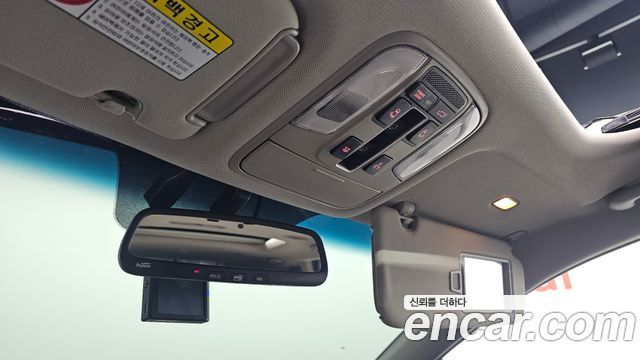 Kia Canival 2018 — photo 20