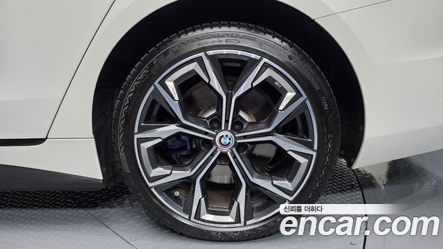 BMW i4 2024 — photo 7