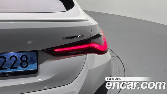 BMW i4 2024 — photo 9