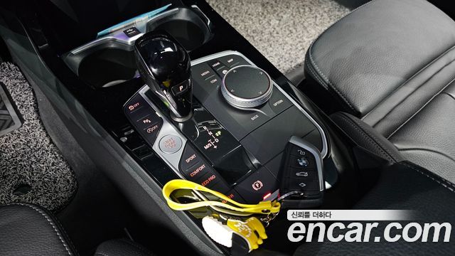 BMW 1-Series 2022 — photo 12