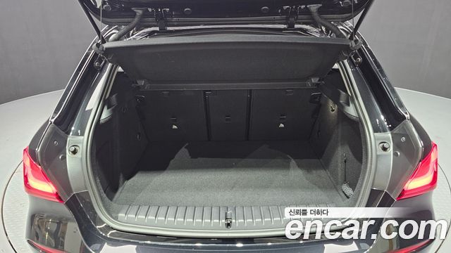 BMW 1-Series 2022 — photo 26