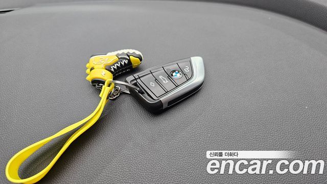 BMW 1-Series 2022 — photo 30