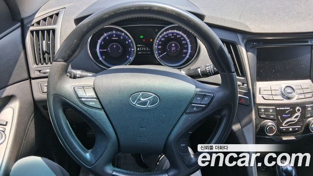 Hyundai Sonata 2012 — photo 10