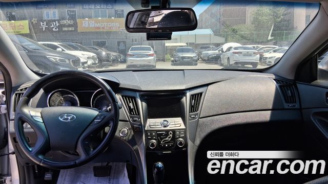 Hyundai Sonata 2012 — photo 11