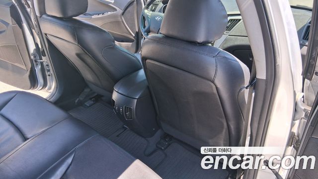 Hyundai Sonata 2012 — photo 15