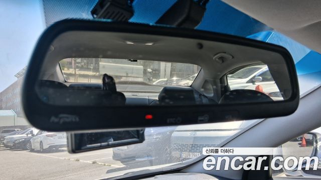 Hyundai Sonata 2012 — photo 17
