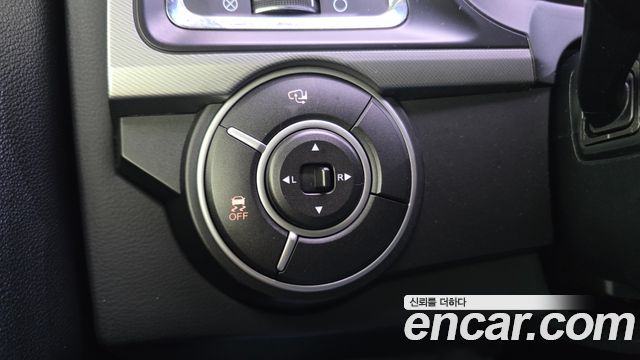 KG Mobility KORANDO 2017 — photo 13