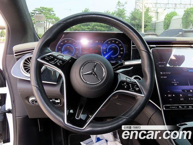Mercedes-Benz EQS 2022 — photo 8