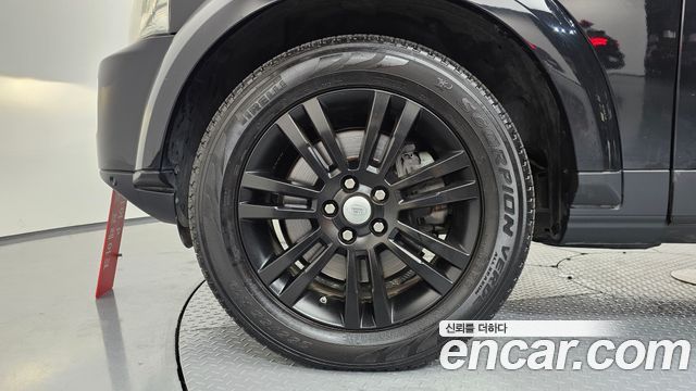 Land Rover Discovery 2016 — photo 5
