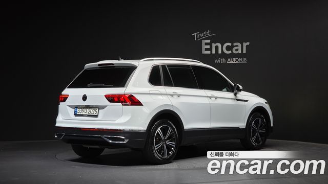 Volkswagen Tiguan 2022 — photo 2