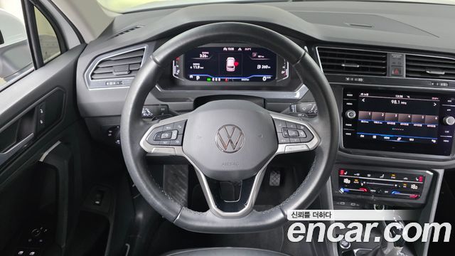 Volkswagen Tiguan 2022 — photo 20