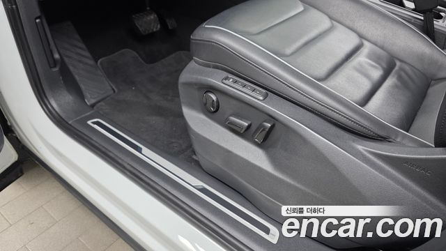 Volkswagen Tiguan 2022 — photo 22