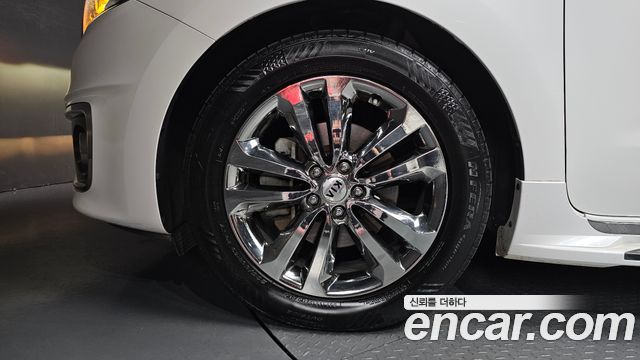 Kia Canival 2016 — photo 5