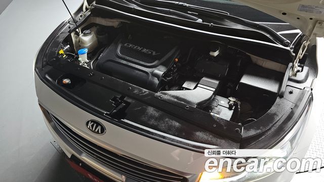 Kia Canival 2016 — photo 6