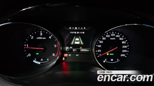 Kia Canival 2016 — photo 11