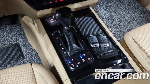Kia Canival 2016 — photo 12