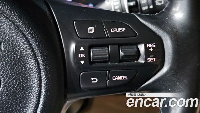 Kia Canival 2016 — photo 22