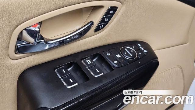 Kia Canival 2016 — photo 25