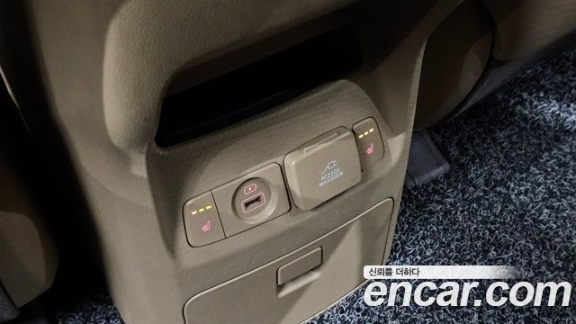 Kia Canival 2016 — photo 26