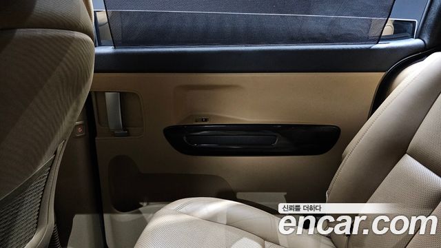 Kia Canival 2016 — photo 15
