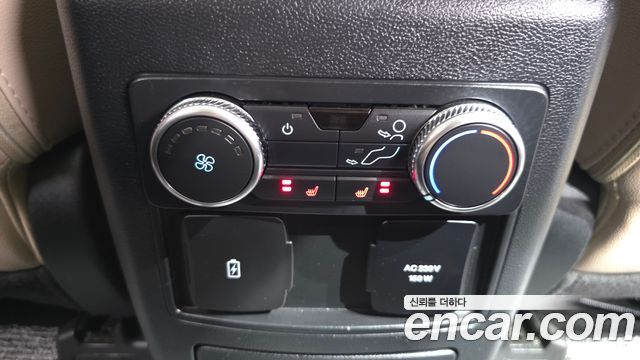Ford Explorer 2022 — photo 18