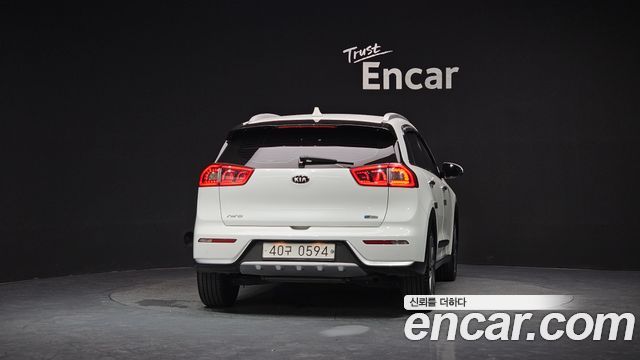 Kia Niro 2017 — photo 4
