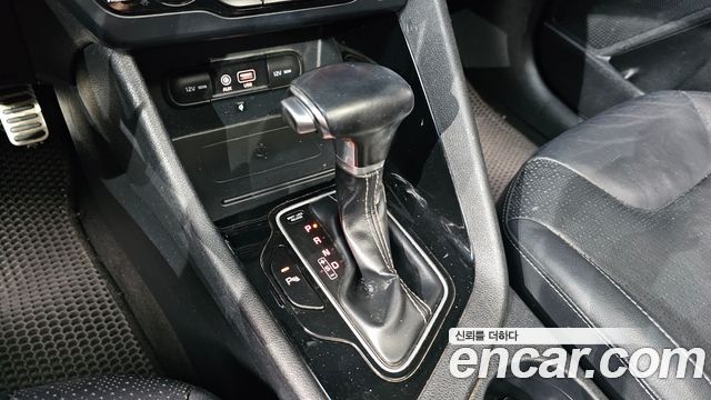 Kia Niro 2017 — photo 10