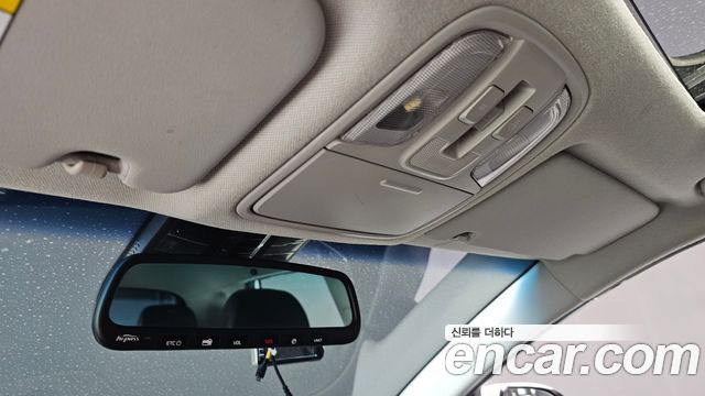 Kia Niro 2017 — photo 22