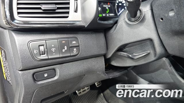 Kia Niro 2017 — photo 23