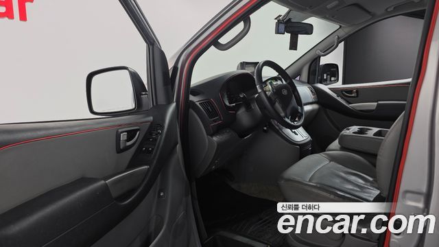 Hyundai Starex 2014 — photo 11